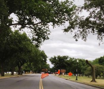 Ohio Drive SW Closure Traffic Signs