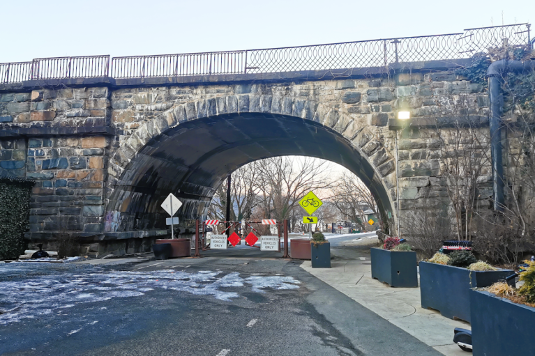 Capital Crescent Trail trailhead – Water St, NW  