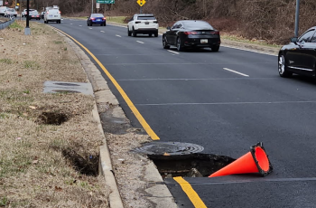 Sinkhole, one outbound lane of Suitland Parkway between Firth Sterling Ave and Stanton Rd SE is closed.