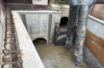 Potomac Interceptor Repaired Segment Great Falls Image of new pipe section with wastewater flowing